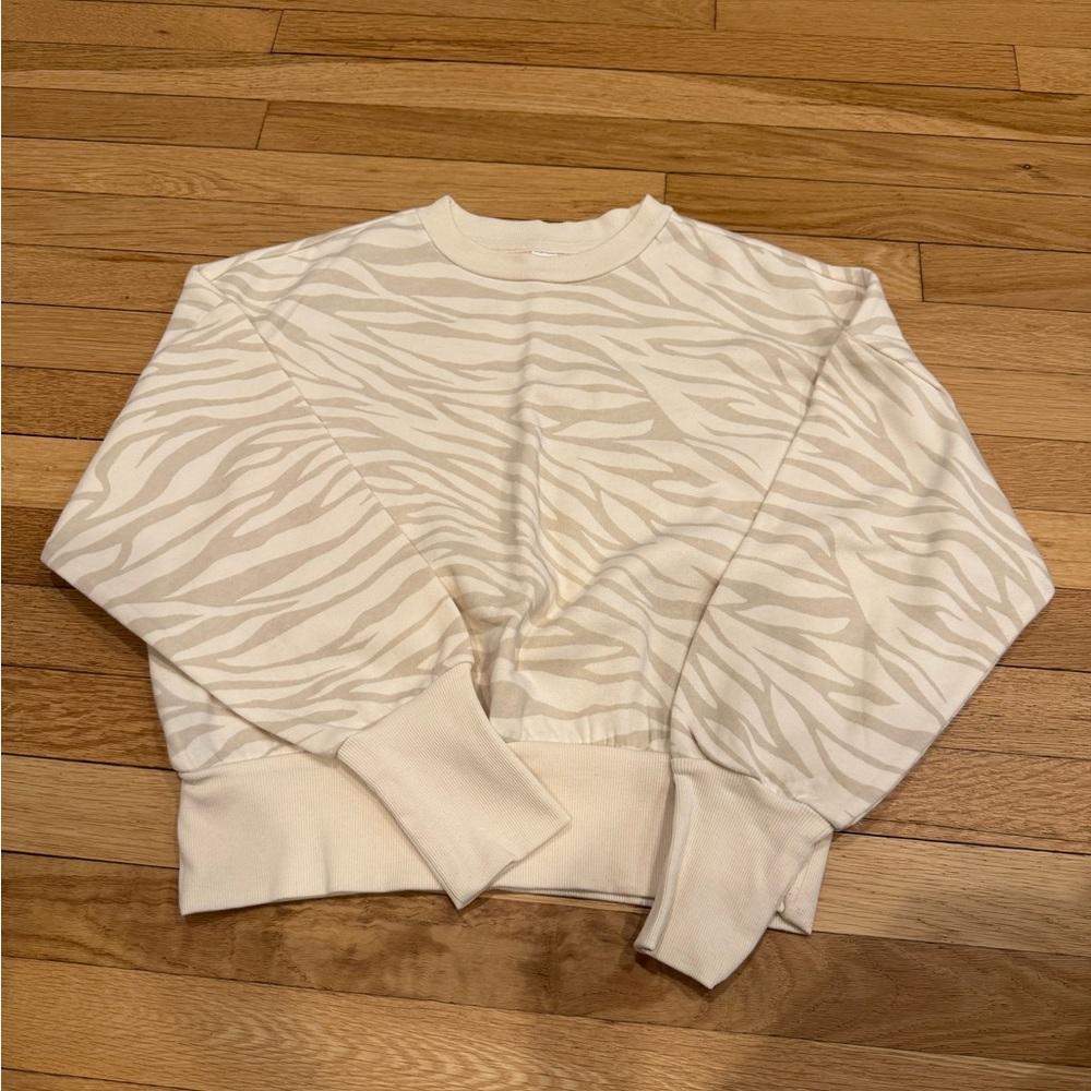 OLDNAVY Ivory Zebra Stripe Cropped Sweatshirt